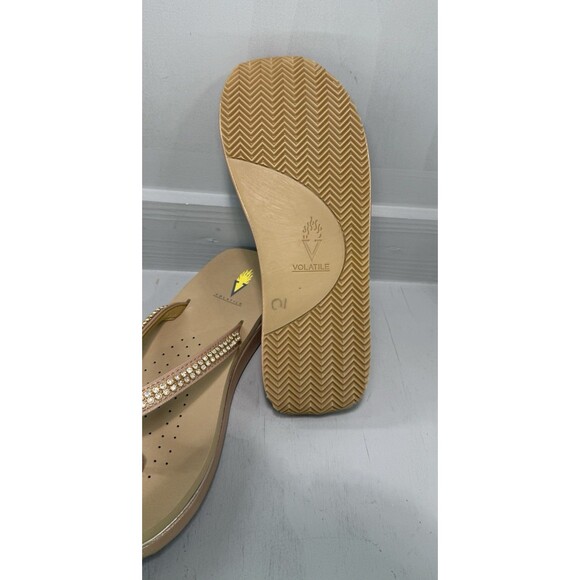 Volatile  Wedge Thong Sandals Tan‎ Rhinestones Women's Size 10 NWOB Slip-On - Picture 7 of 7